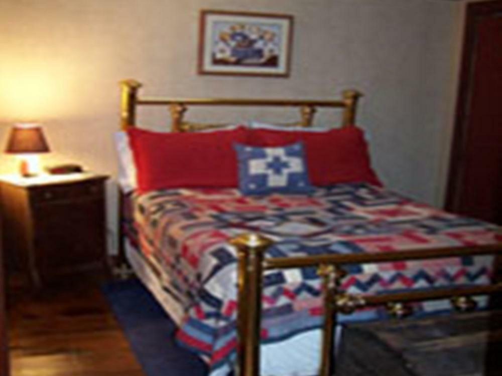 The Inn At Narrows Creek DuBois Room photo